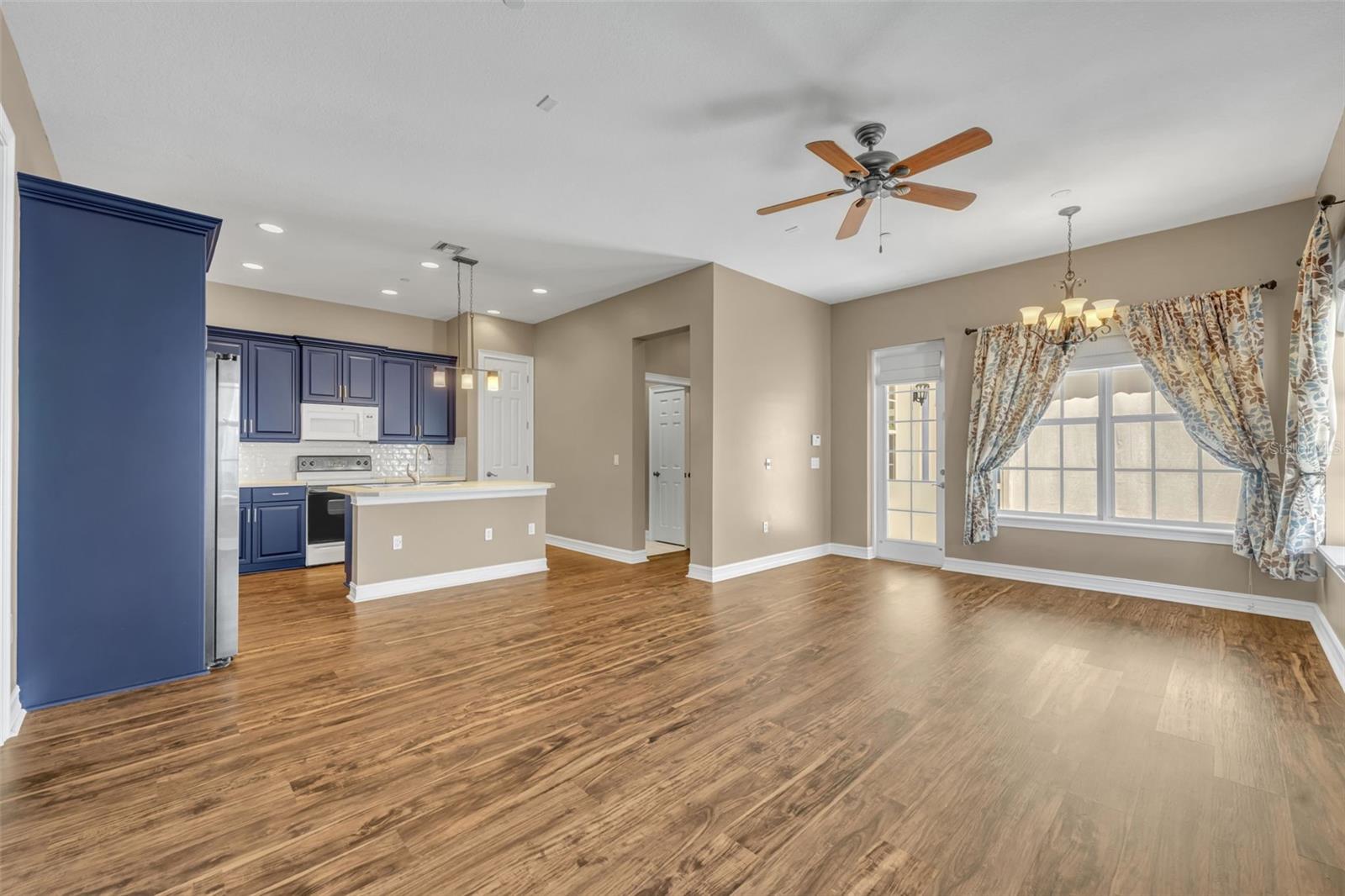 Image 22 of 57 For 4474 Twinview Lane