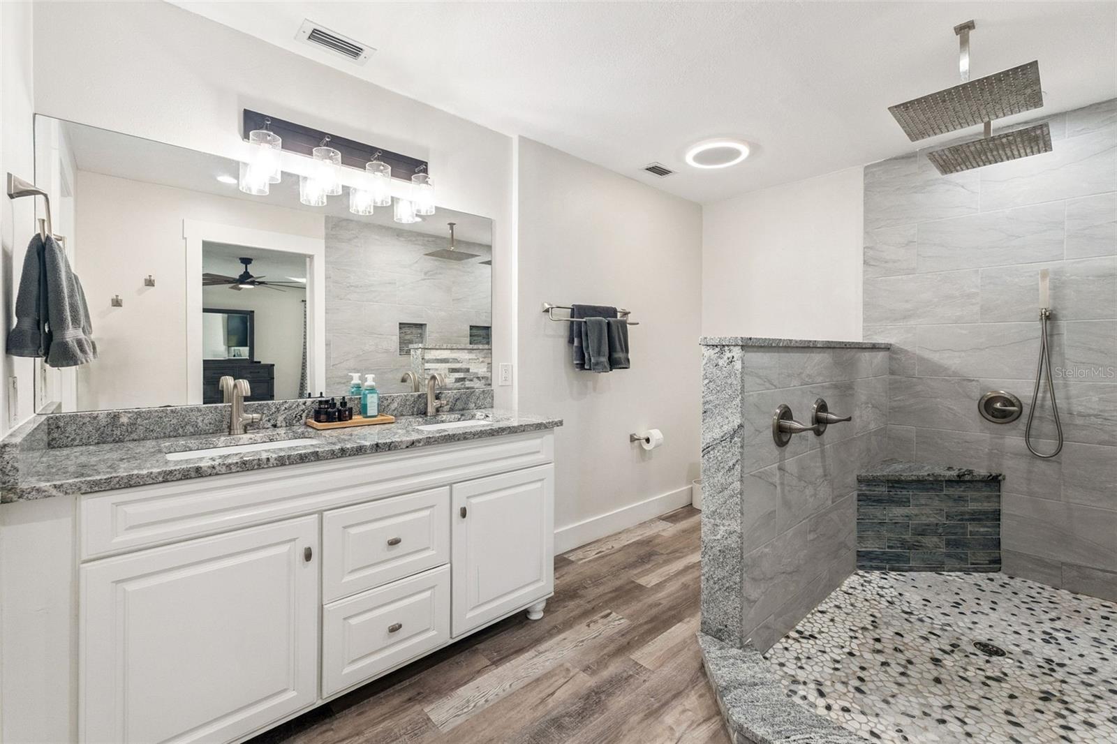 Image 17 of 46 For 2479 Glencoe Road