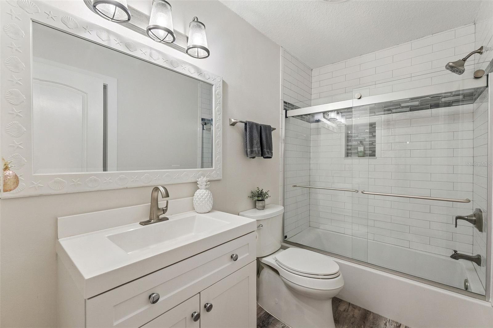 Image 21 of 46 For 2479 Glencoe Road