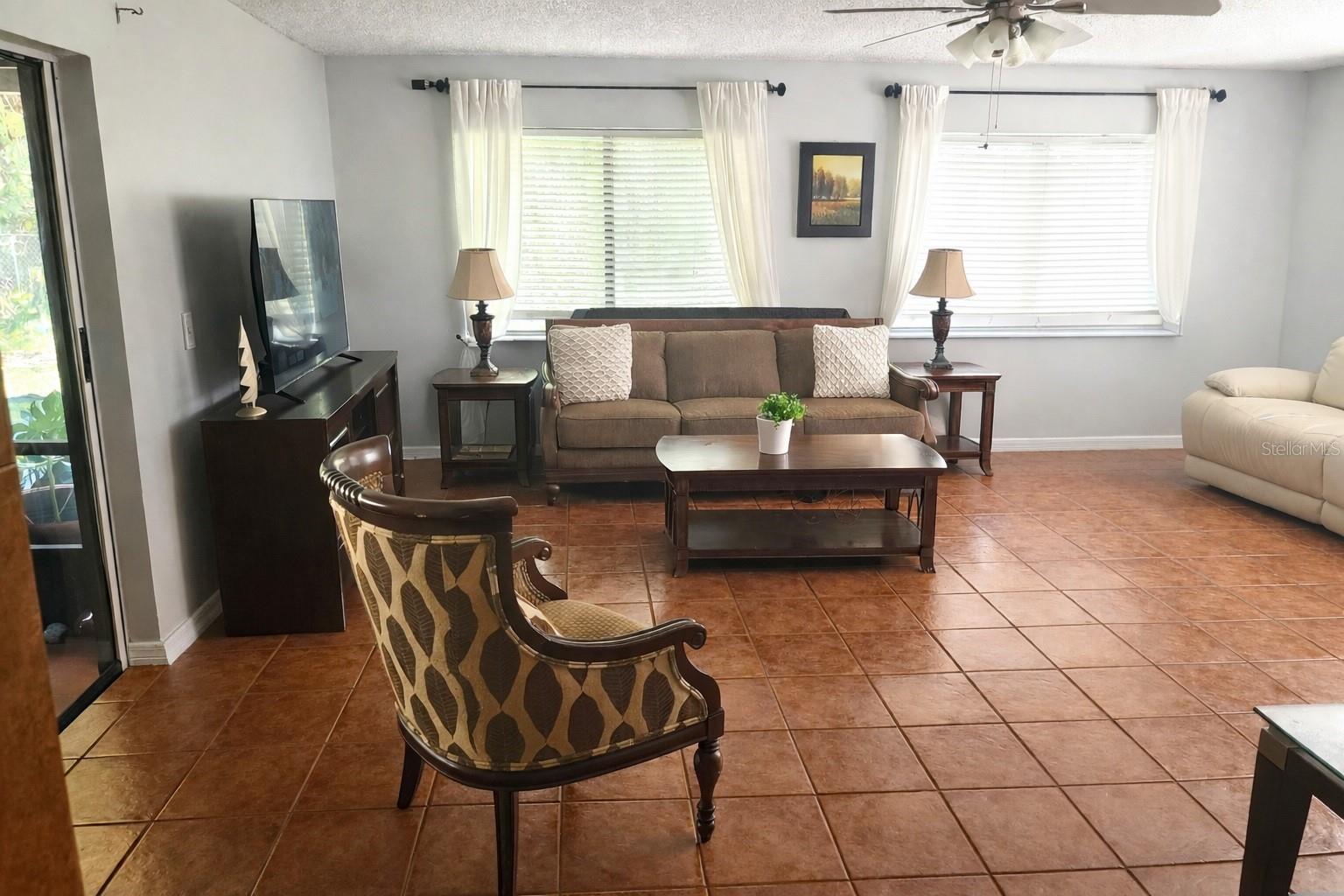 Image 4 of 14 For 2237 Viento Street