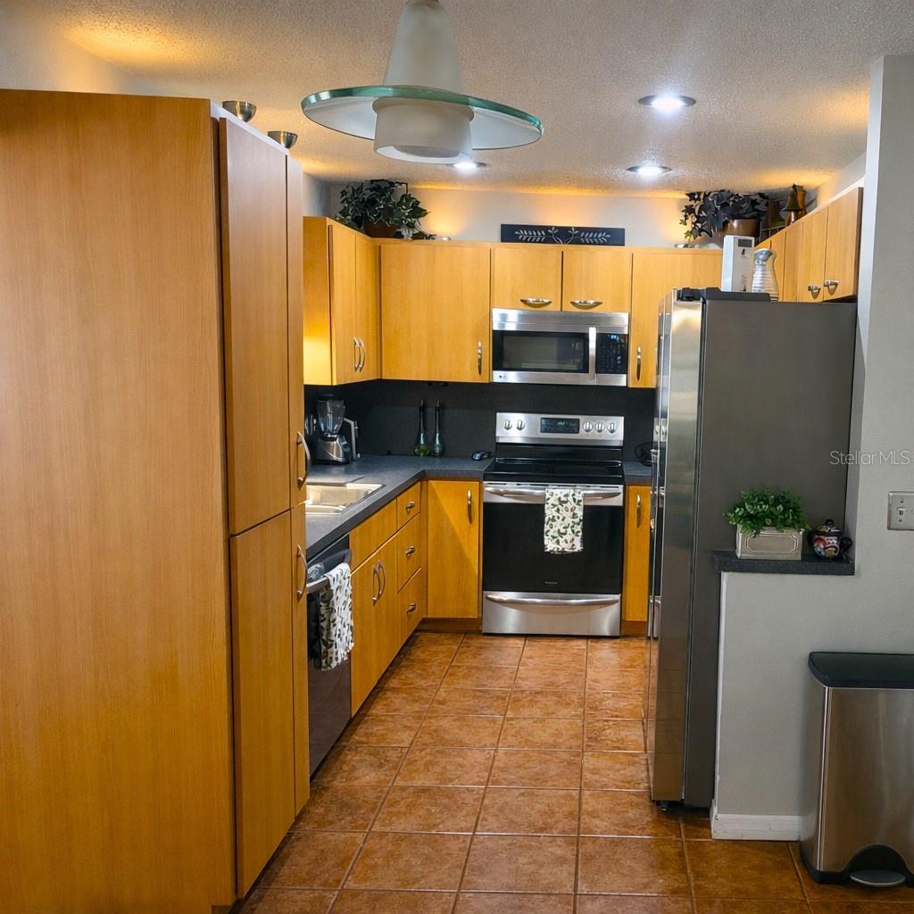 Image 7 of 14 For 2237 Viento Street