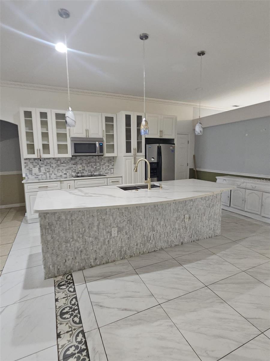 Image 5 of 13 For 807 Massy Court