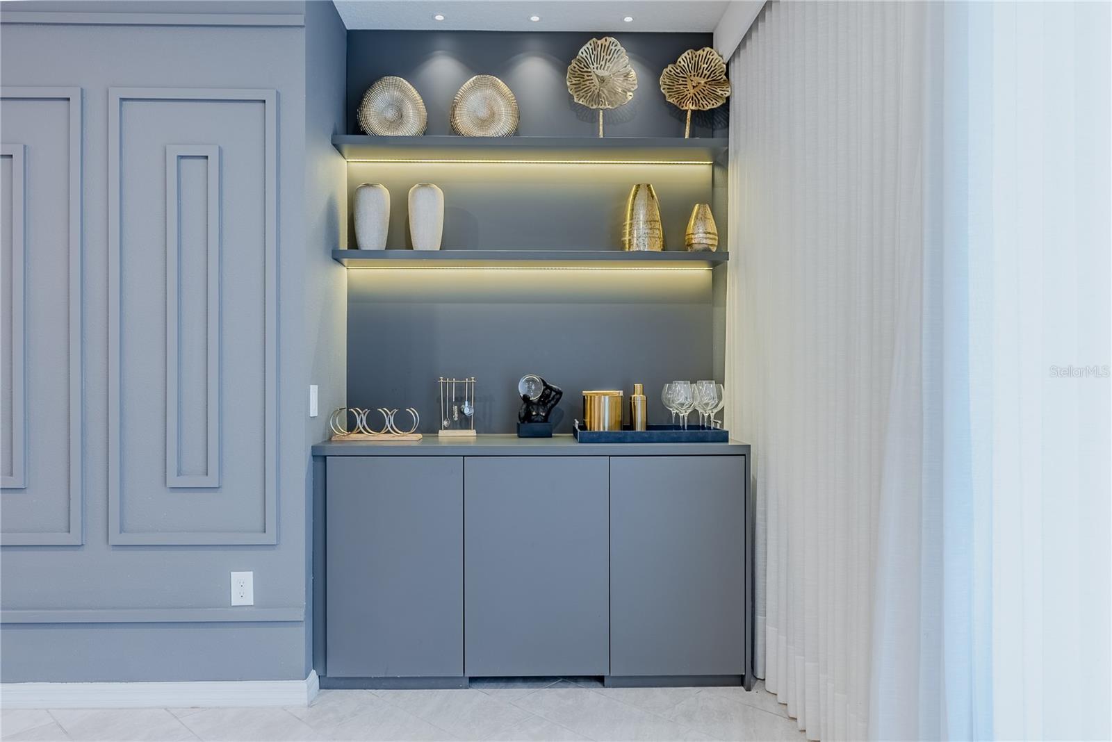 Image 13 of 100 For 2126 Lelani Circle