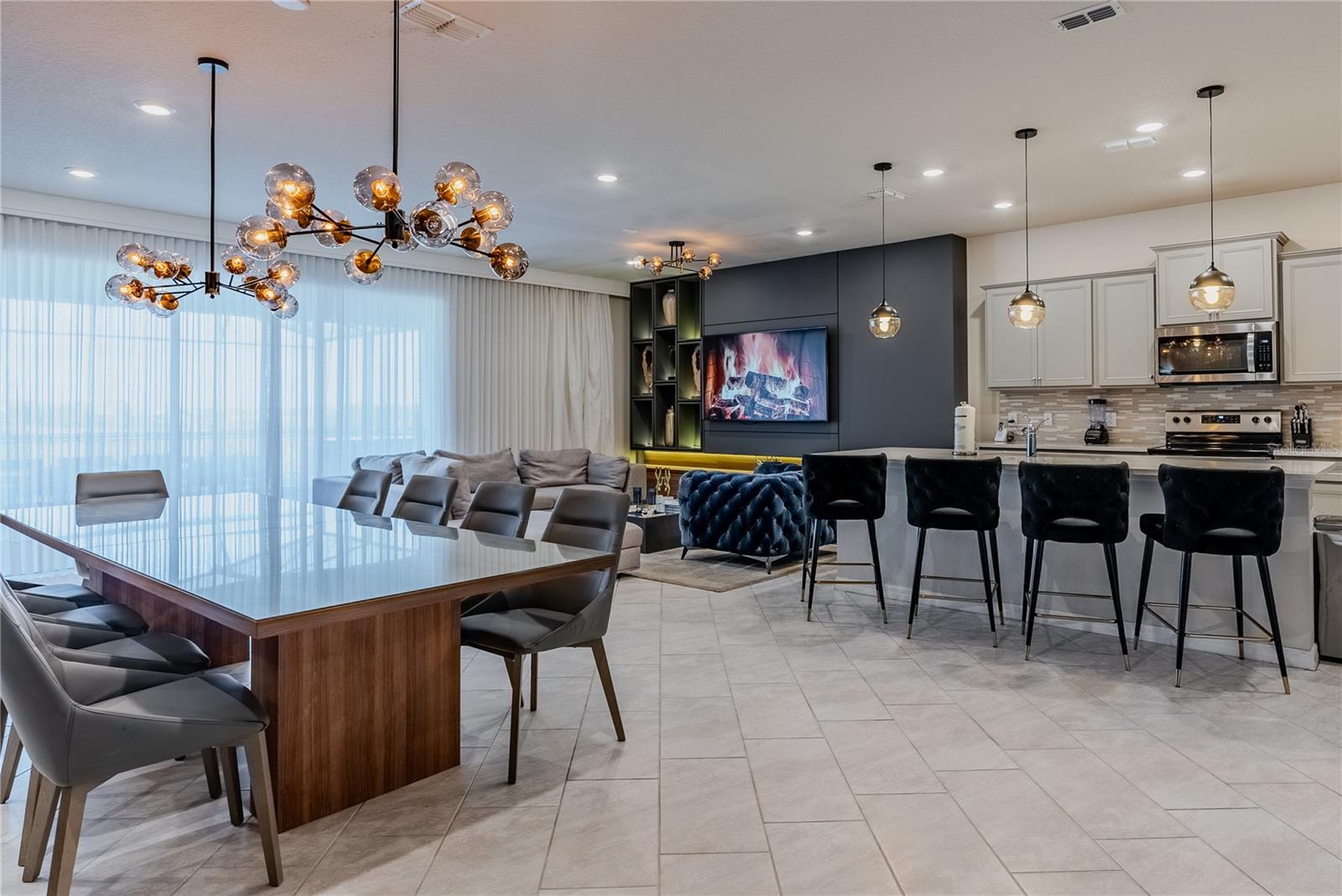 Image 15 of 100 For 2126 Lelani Circle