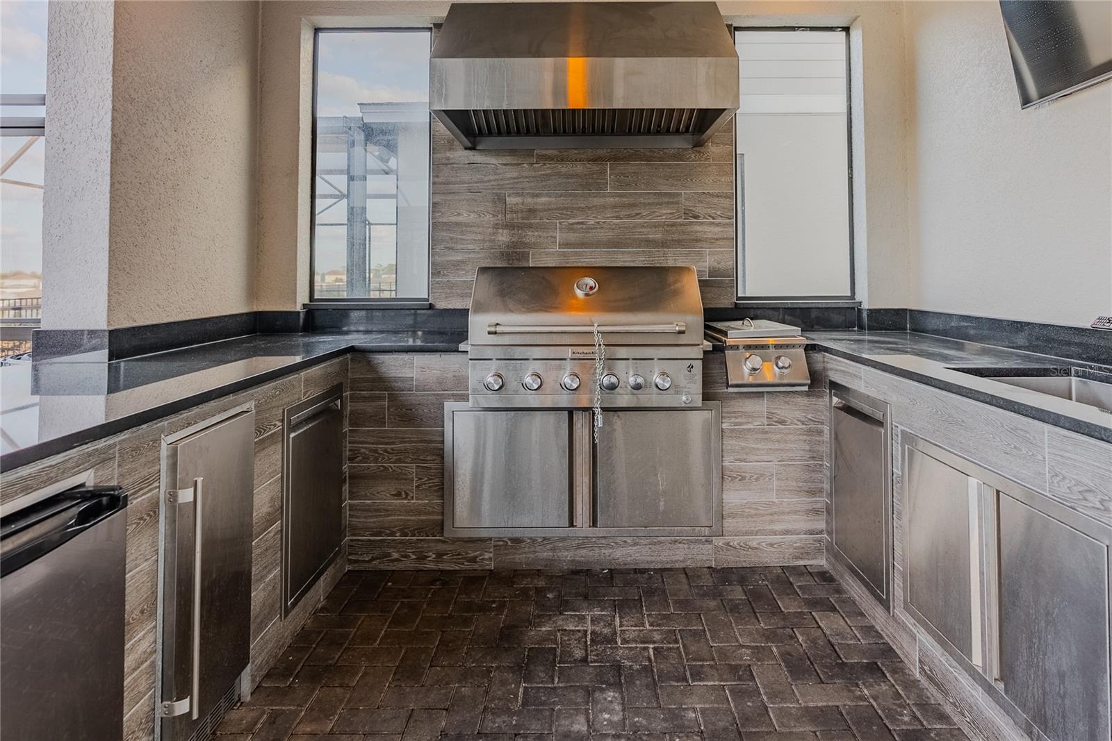 Image 18 of 100 For 2126 Lelani Circle