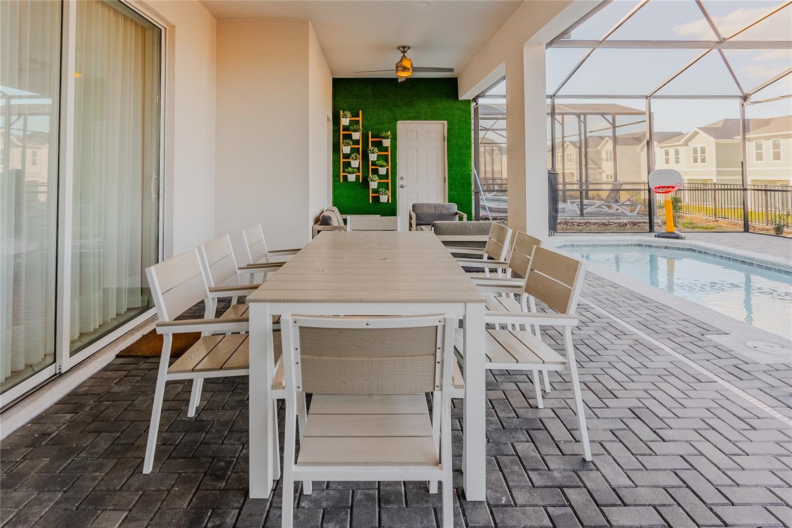 Image 19 of 100 For 2126 Lelani Circle