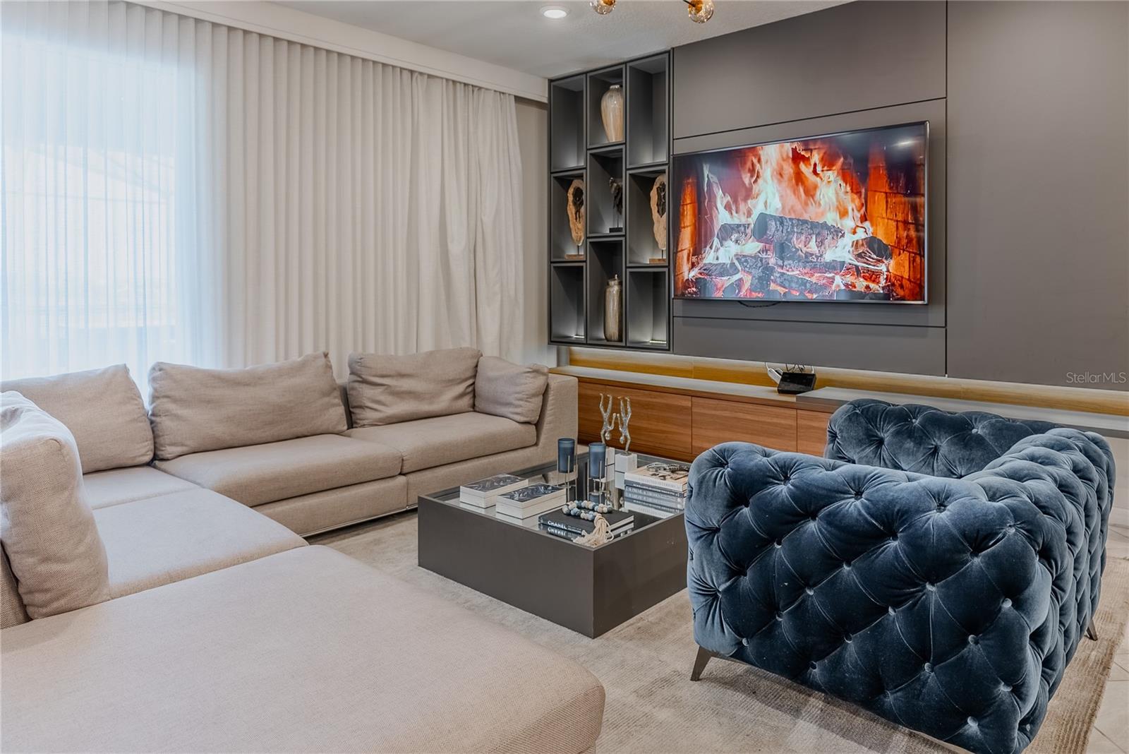 Image 3 of 100 For 2126 Lelani Circle