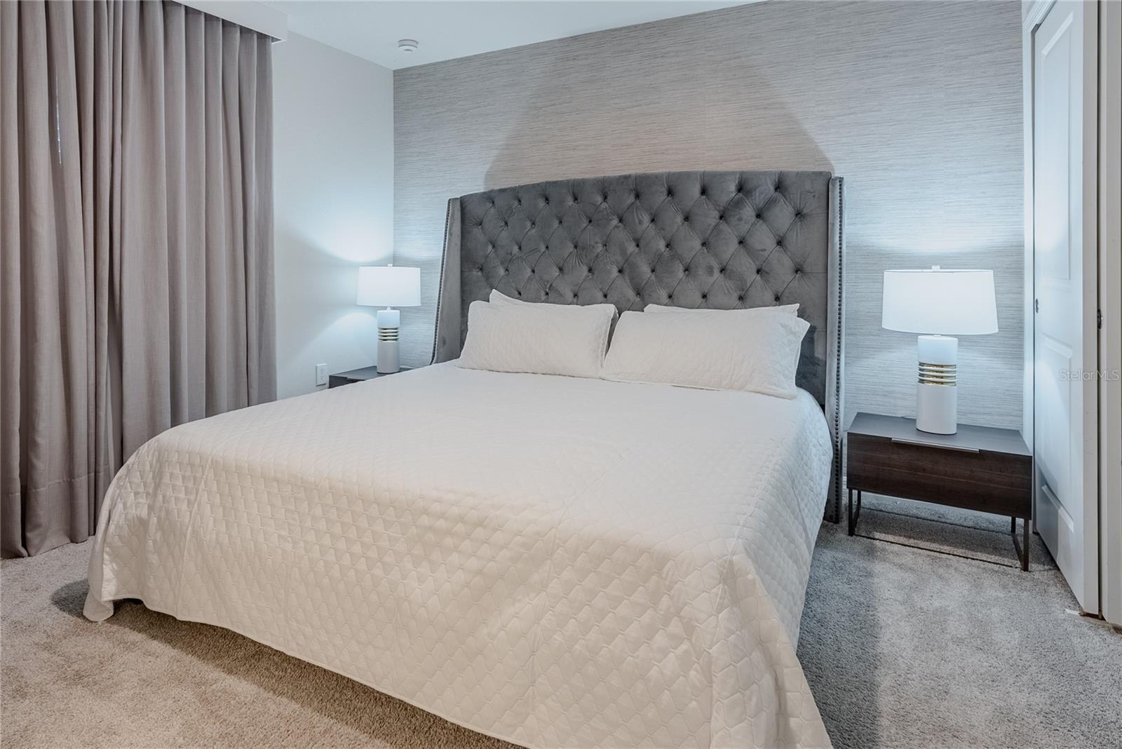 Image 47 of 100 For 2126 Lelani Circle