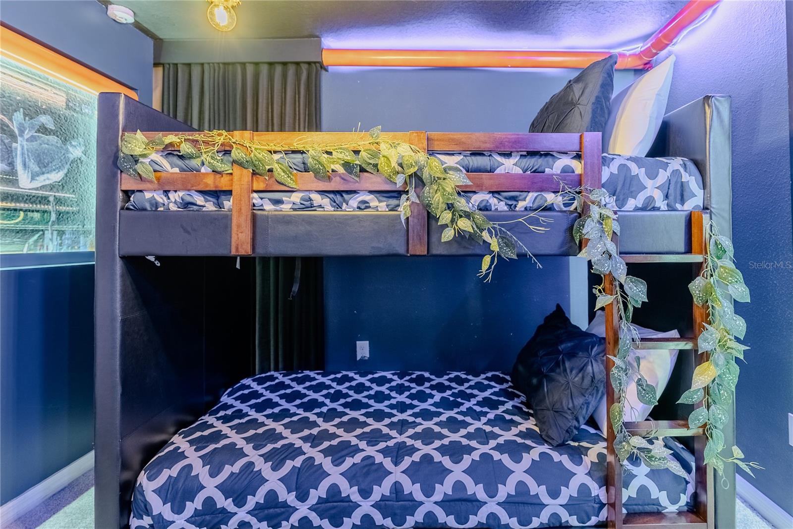 Image 64 of 100 For 2126 Lelani Circle