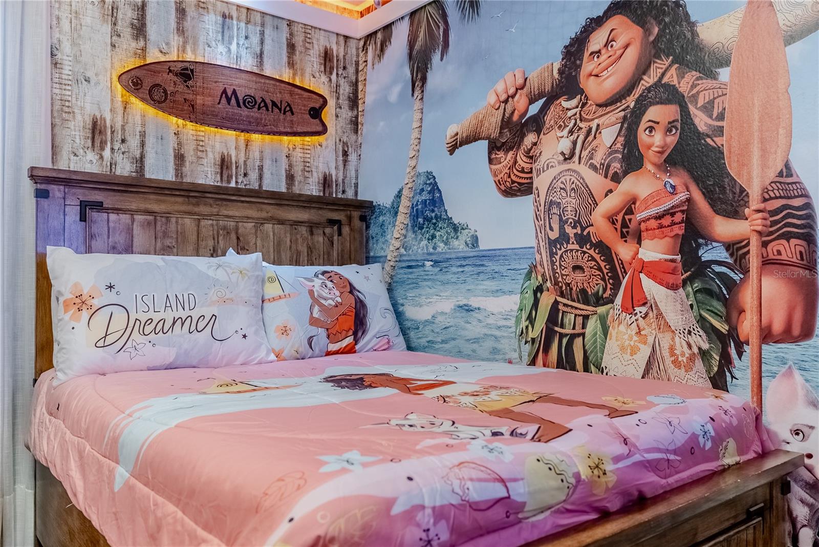 Image 76 of 100 For 2126 Lelani Circle