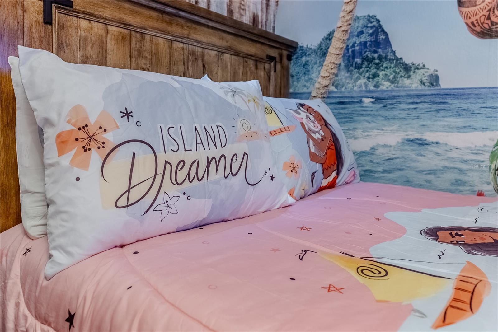 Image 80 of 100 For 2126 Lelani Circle