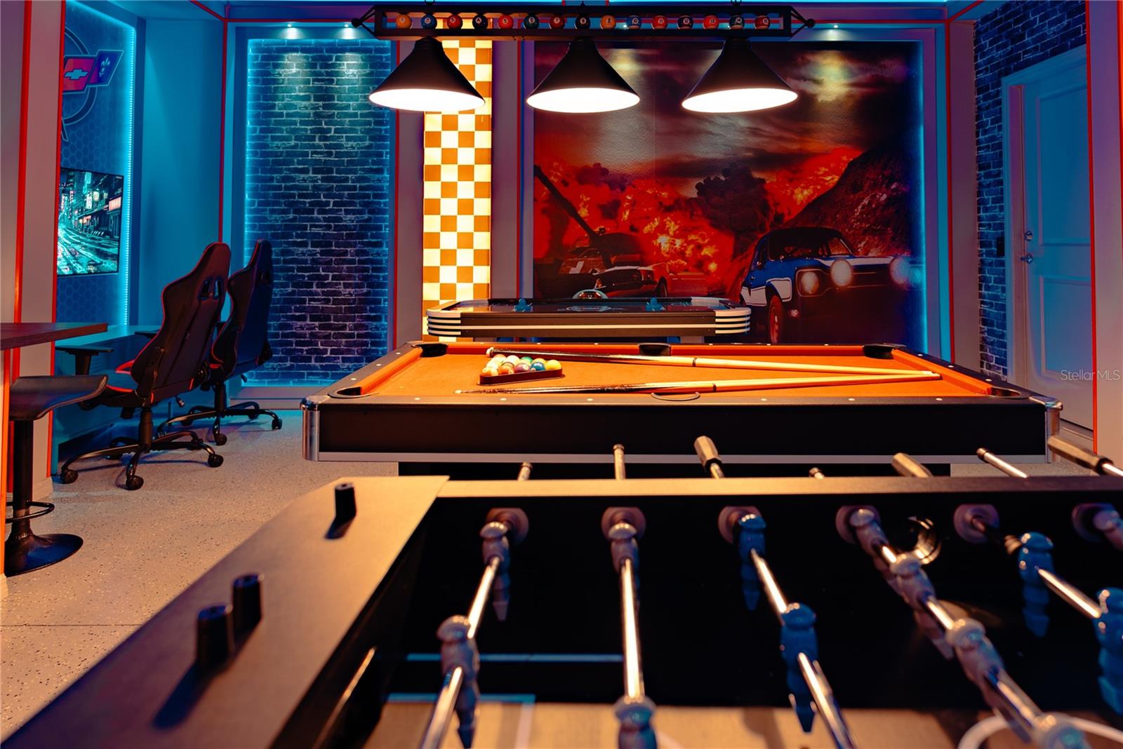 Image 92 of 100 For 2126 Lelani Circle