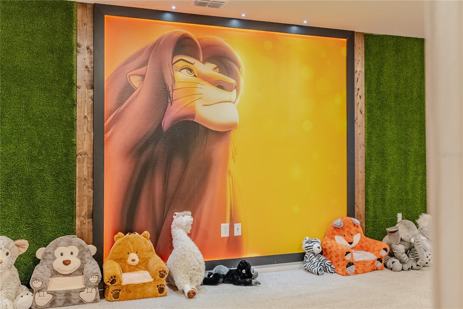 Image 98 of 100 For 2126 Lelani Circle