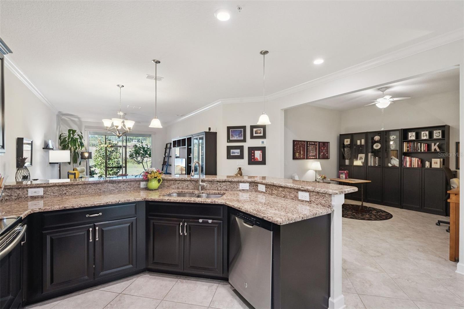 Image 16 of 62 For 3628 Solana Circle C