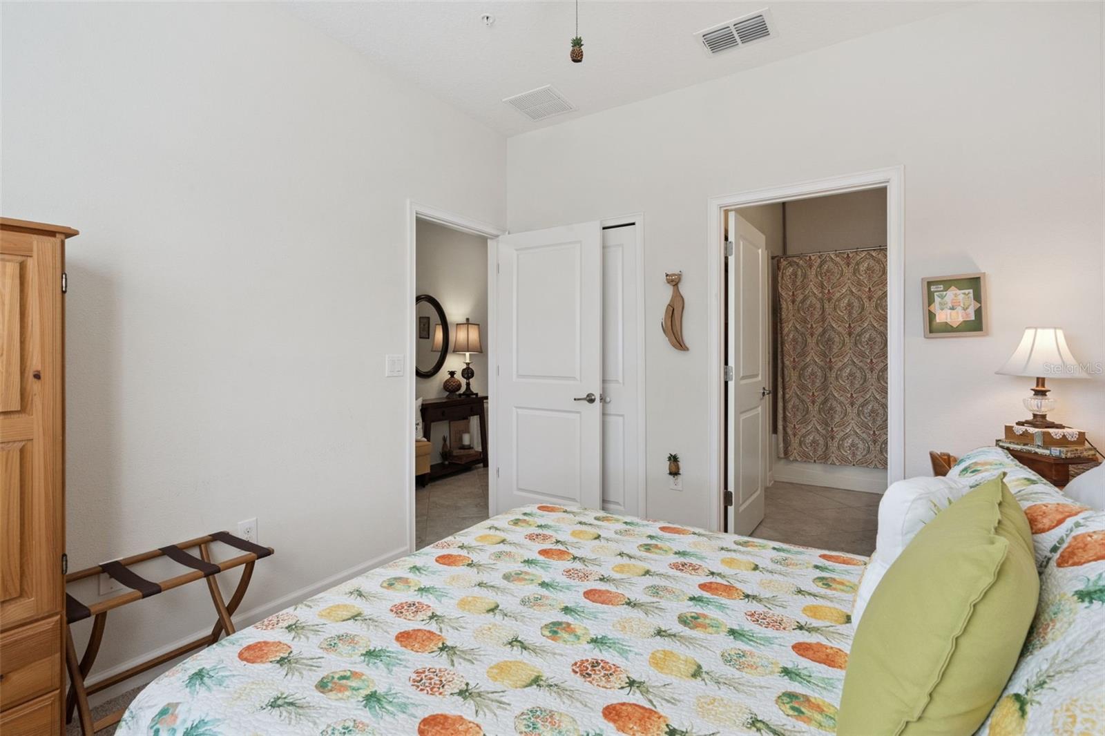 Image 28 of 62 For 3628 Solana Circle C