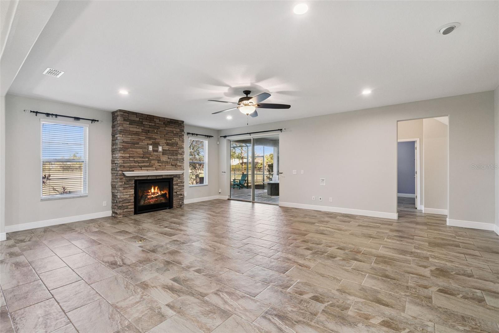 Image 20 of 56 For 14553 Driftwood Court