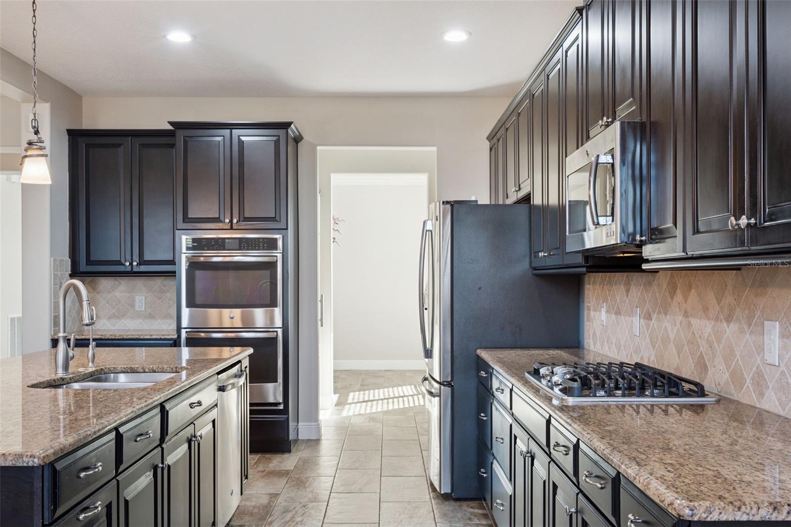 Image 25 of 56 For 14553 Driftwood Court