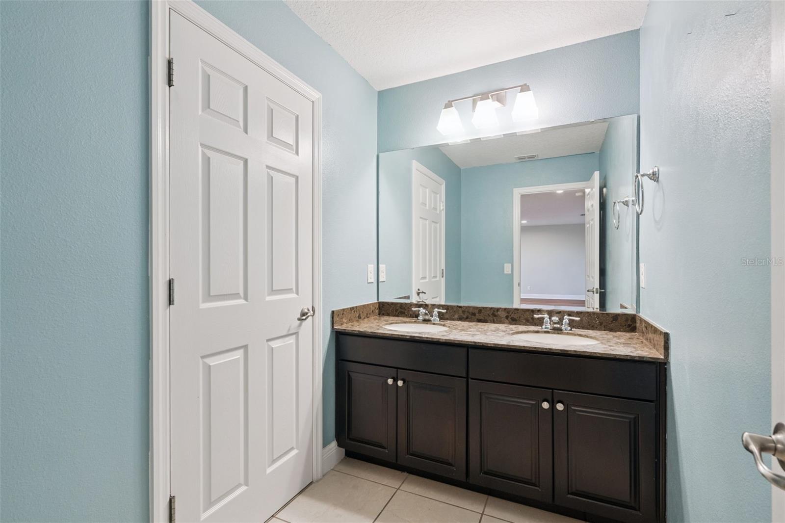 Image 32 of 56 For 14553 Driftwood Court