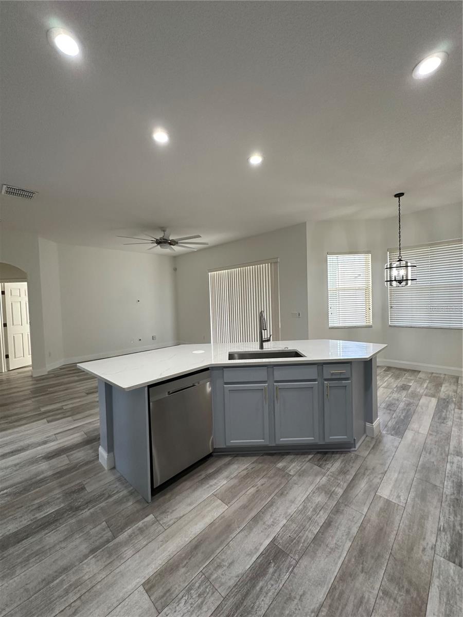 Image 45 of 80 For 10576 Angler Court