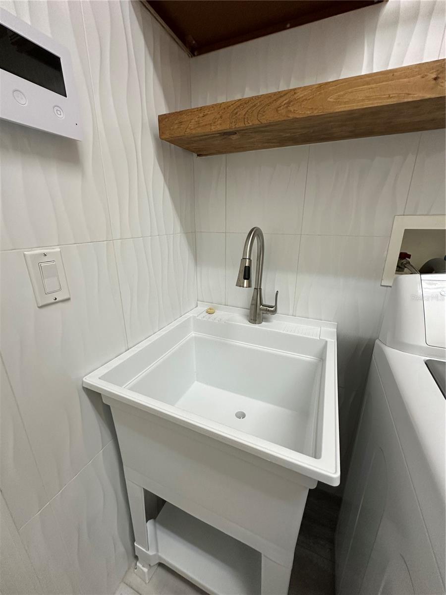 Image 59 of 80 For 10576 Angler Court