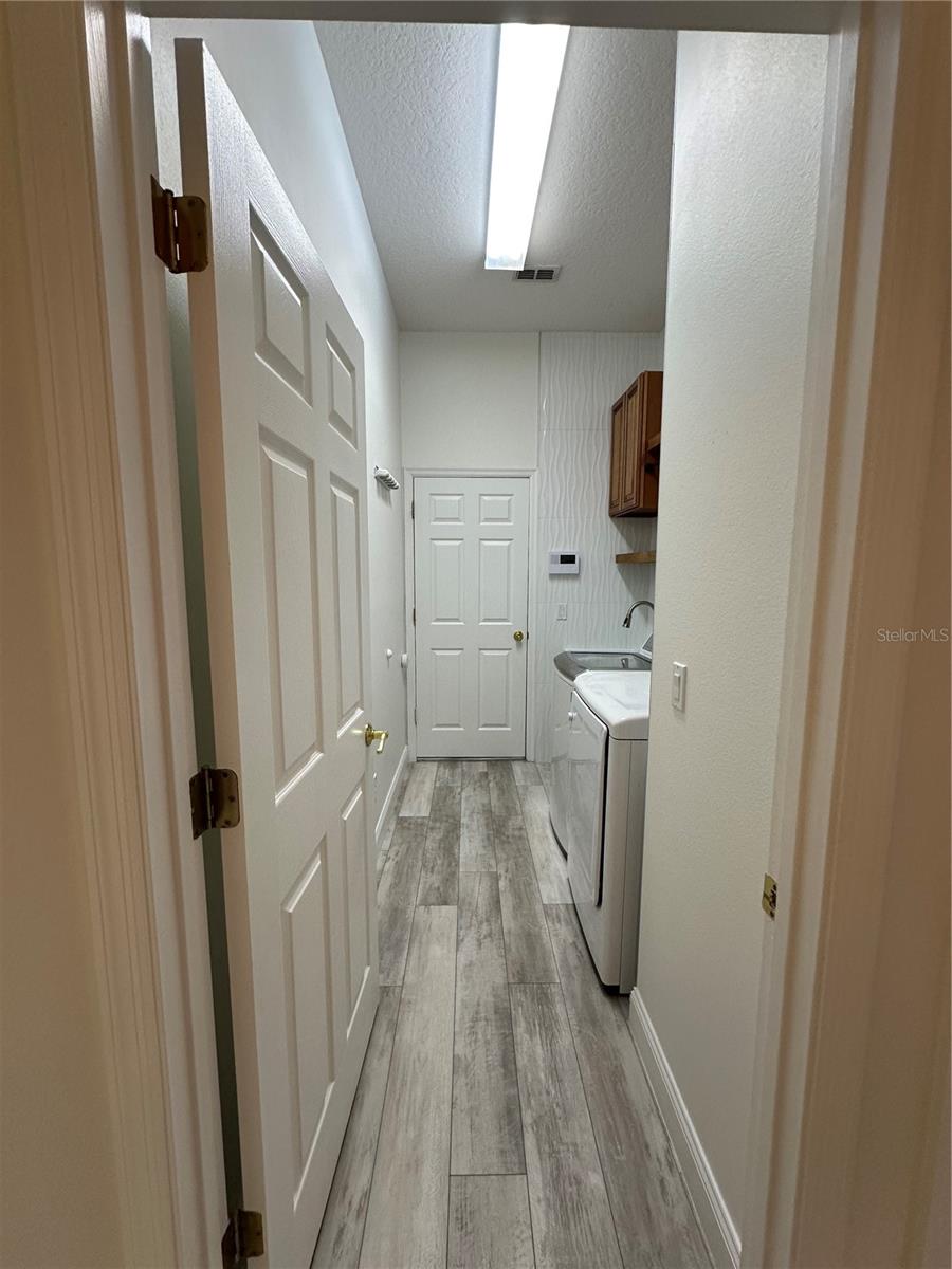 Image 60 of 80 For 10576 Angler Court