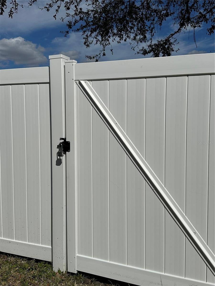 Image 73 of 80 For 10576 Angler Court