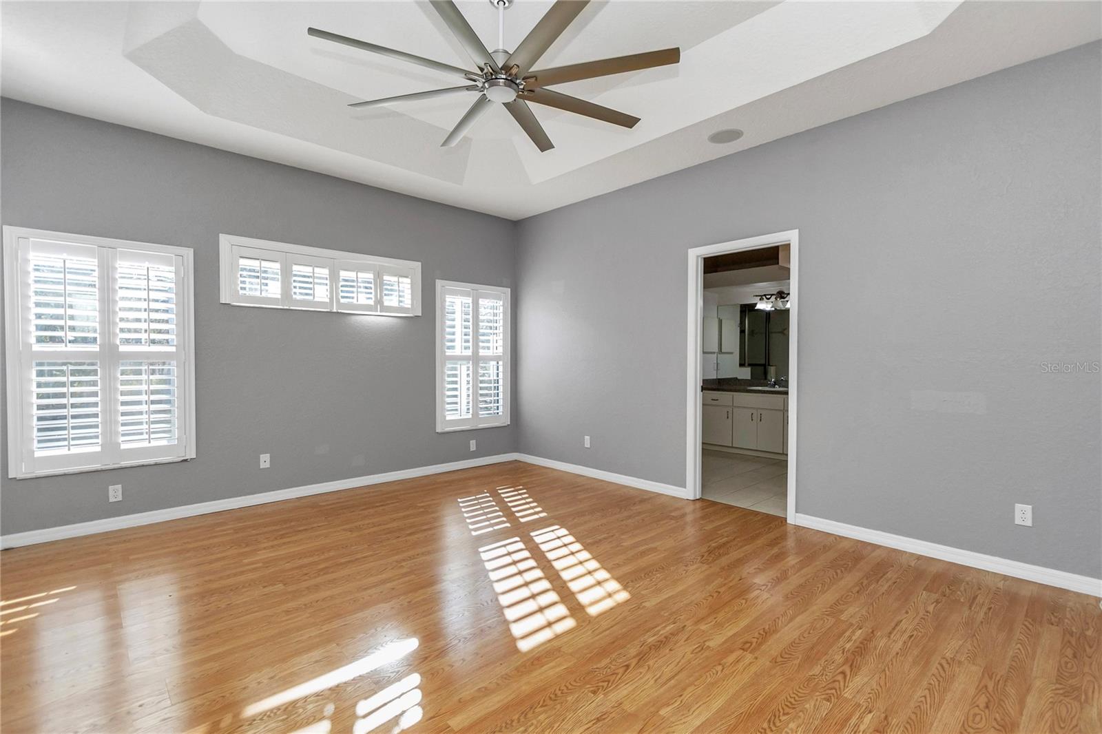 Image 13 of 46 For 5940 Bonview Point