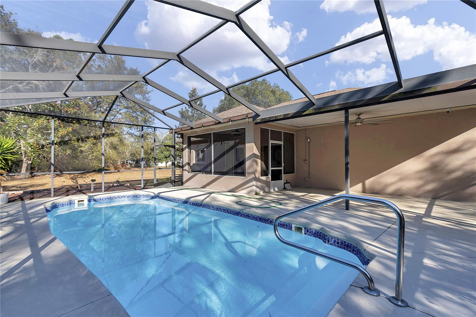 Image 23 of 46 For 5940 Bonview Point