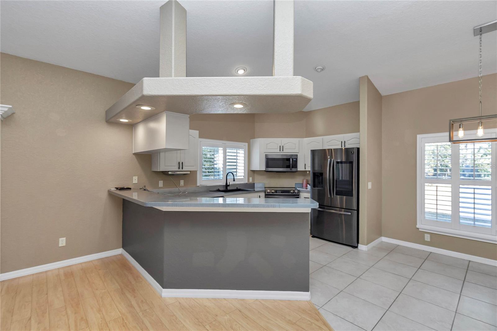 Image 27 of 46 For 5940 Bonview Point