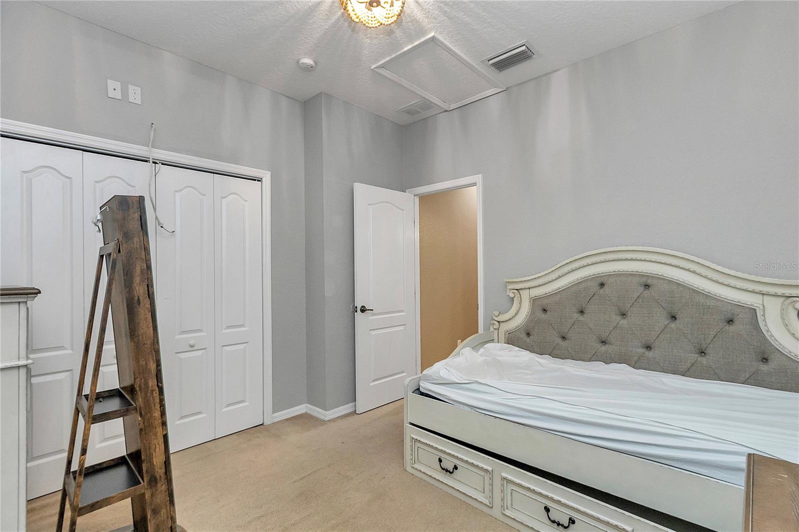 Image 38 of 46 For 5940 Bonview Point