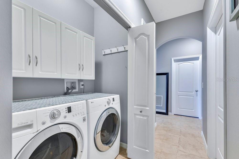 Image 21 of 37 For 12126 Citruswood Drive