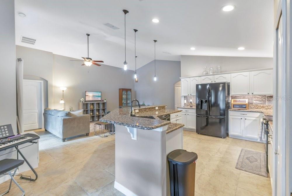 Image 7 of 37 For 12126 Citruswood Drive