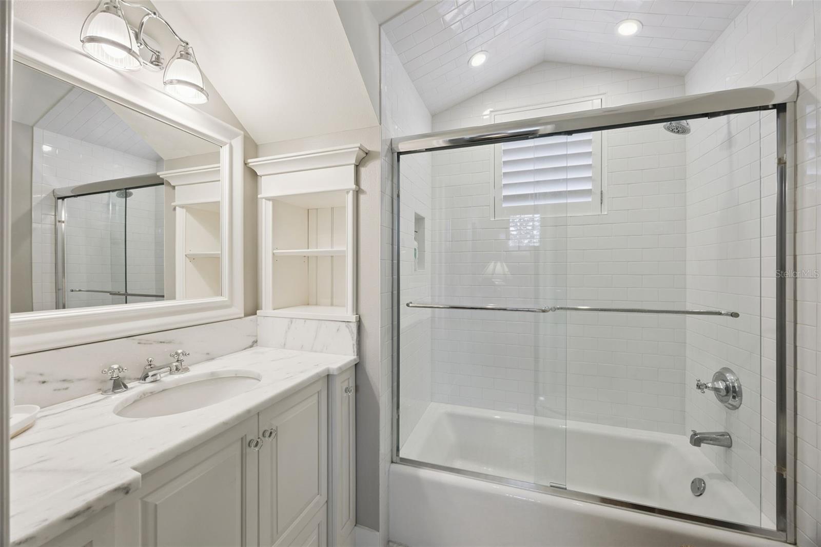 Image 33 of 64 For 670 Williams Drive