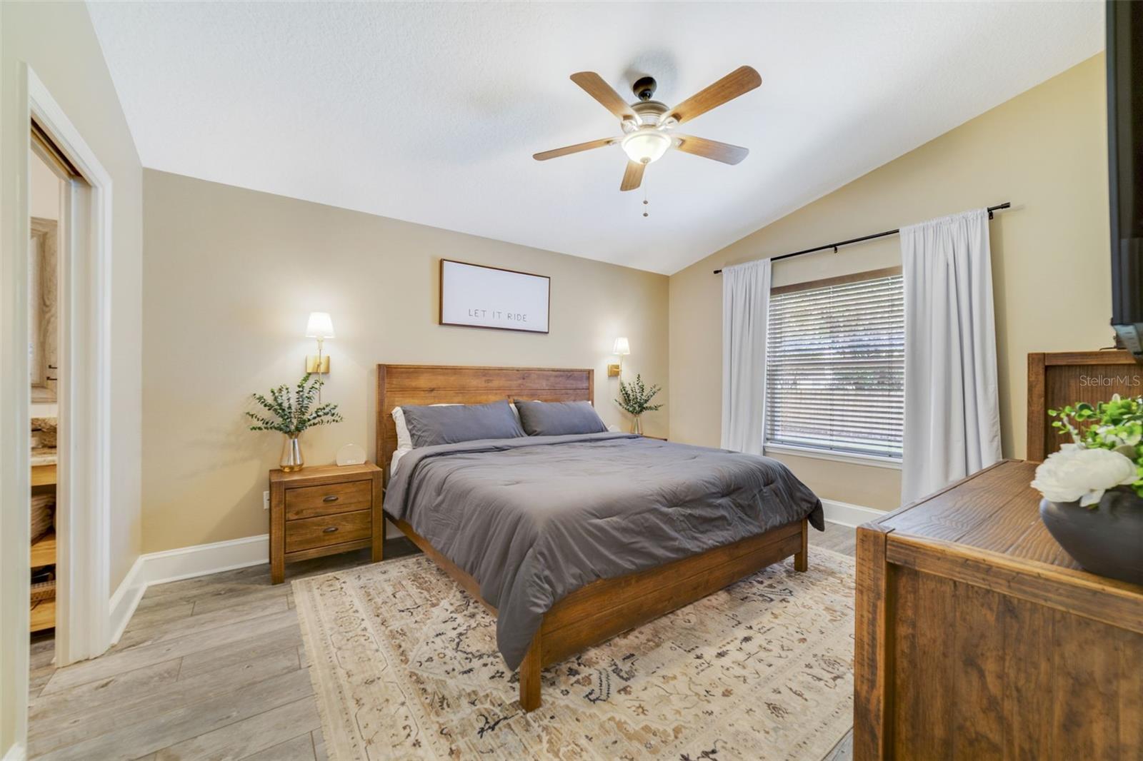 Image 12 of 25 For 135 9th Street