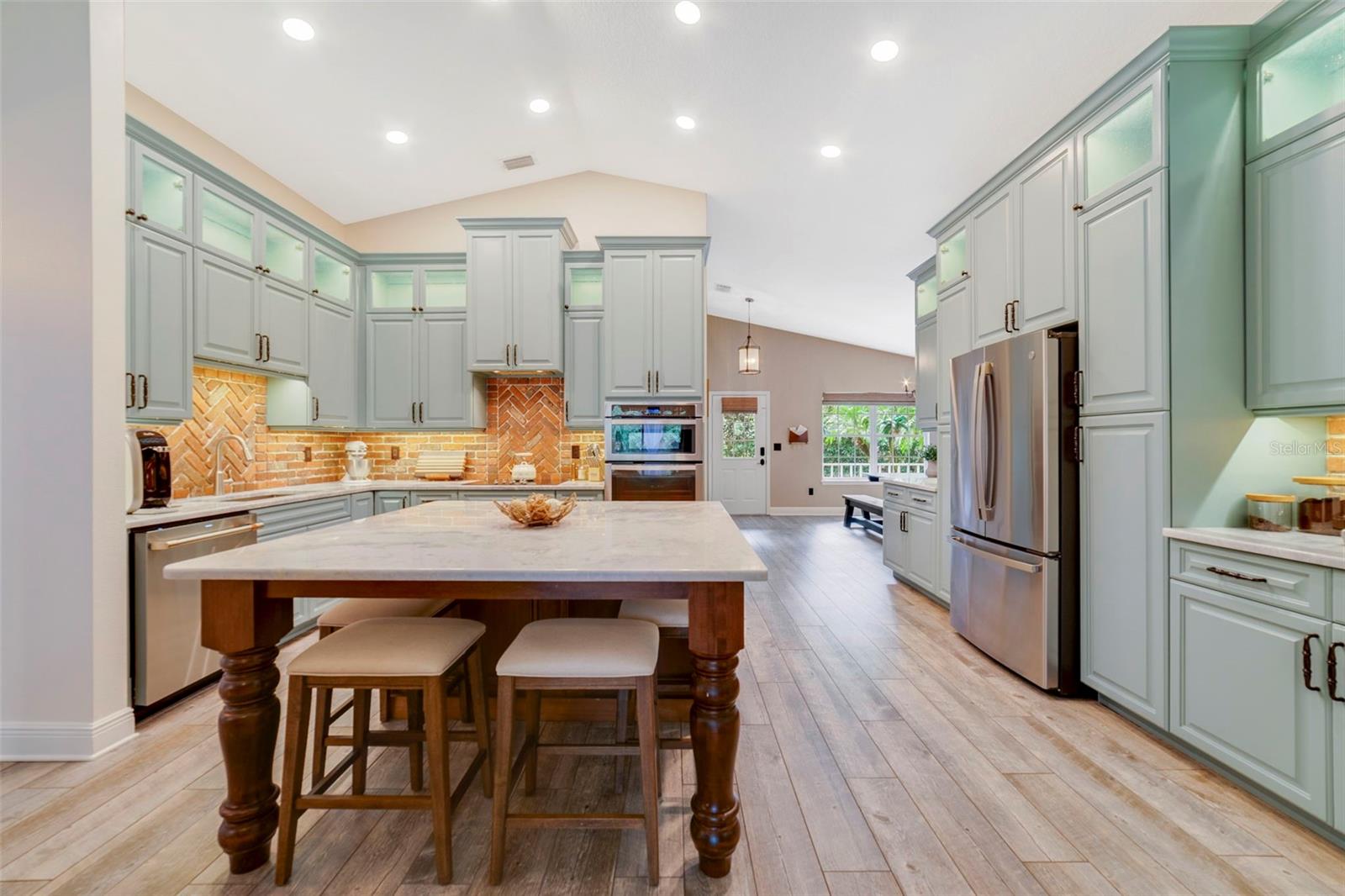 Image 3 of 25 For 135 9th Street