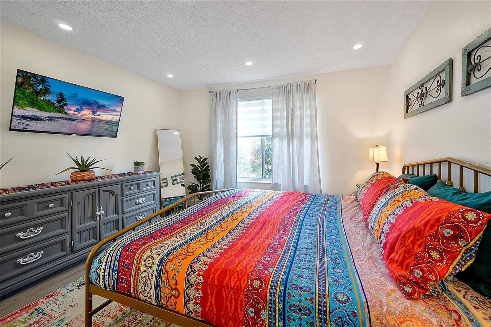 Image 15 of 31 For 1568 Oak Leaf Lane