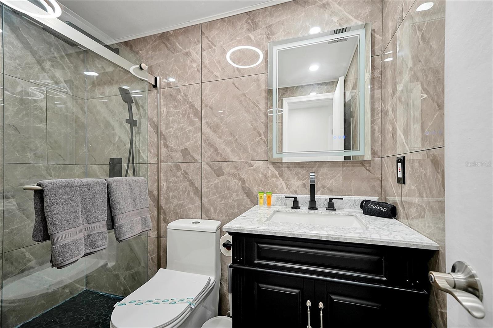 Image 24 of 31 For 1568 Oak Leaf Lane