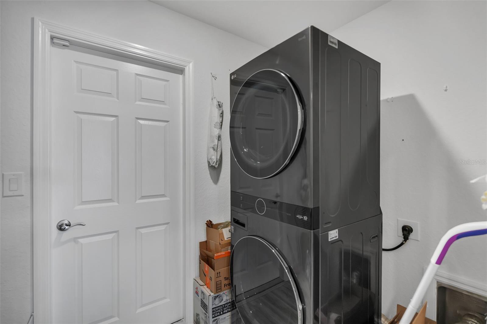 Image 28 of 52 For 4820 91st Place