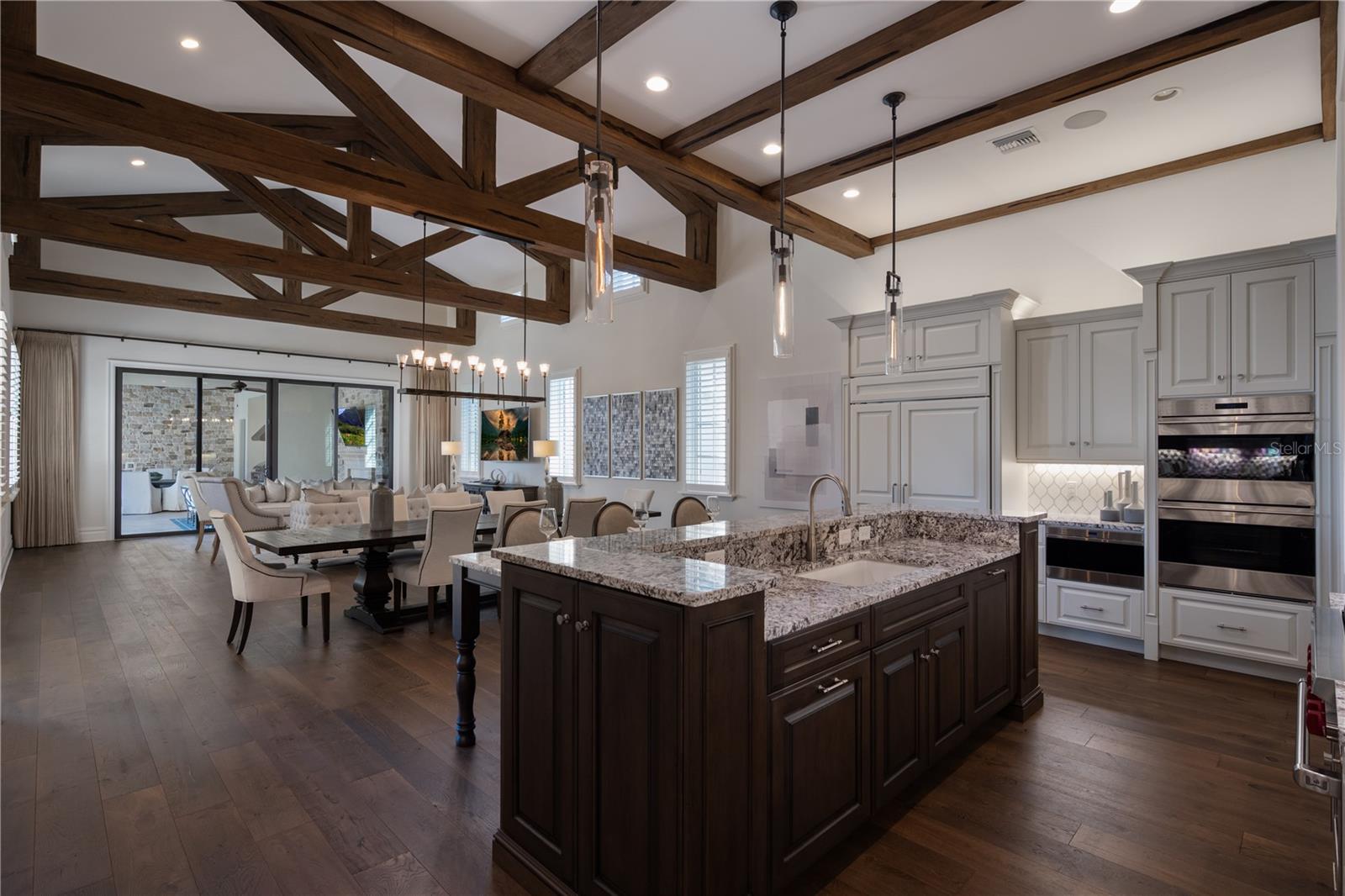 Image 11 of 45 For 10443 Los Feliz Drive