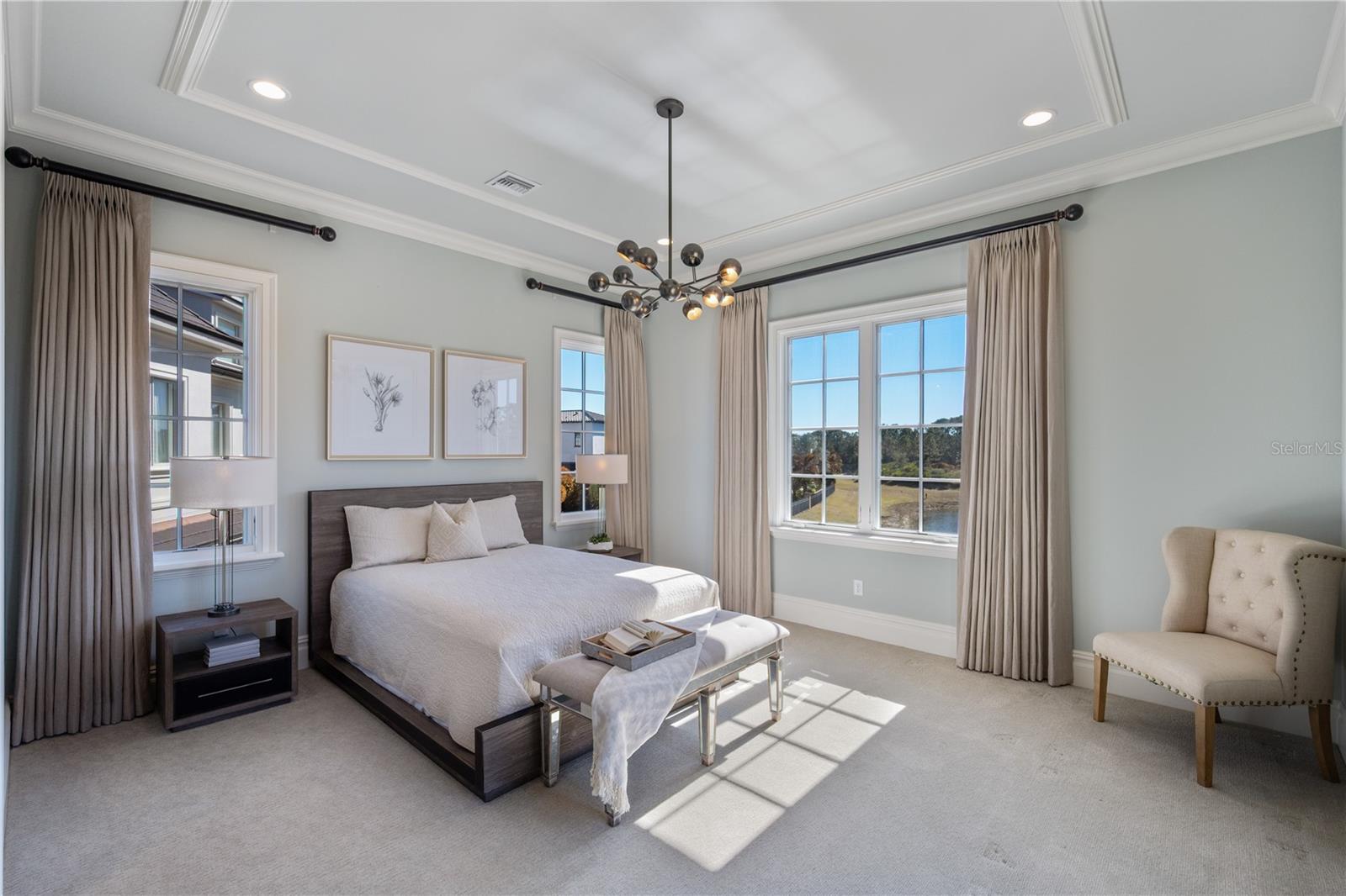 Image 22 of 45 For 10443 Los Feliz Drive