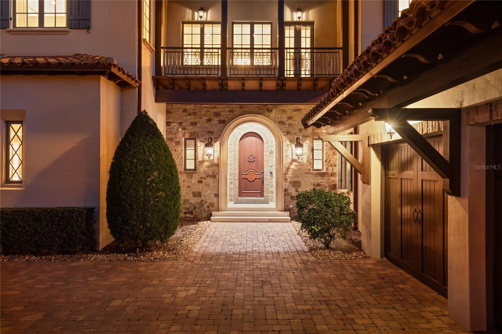 Image 43 of 45 For 10443 Los Feliz Drive