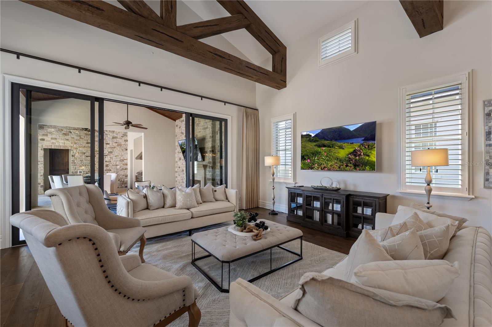 Image 8 of 45 For 10443 Los Feliz Drive