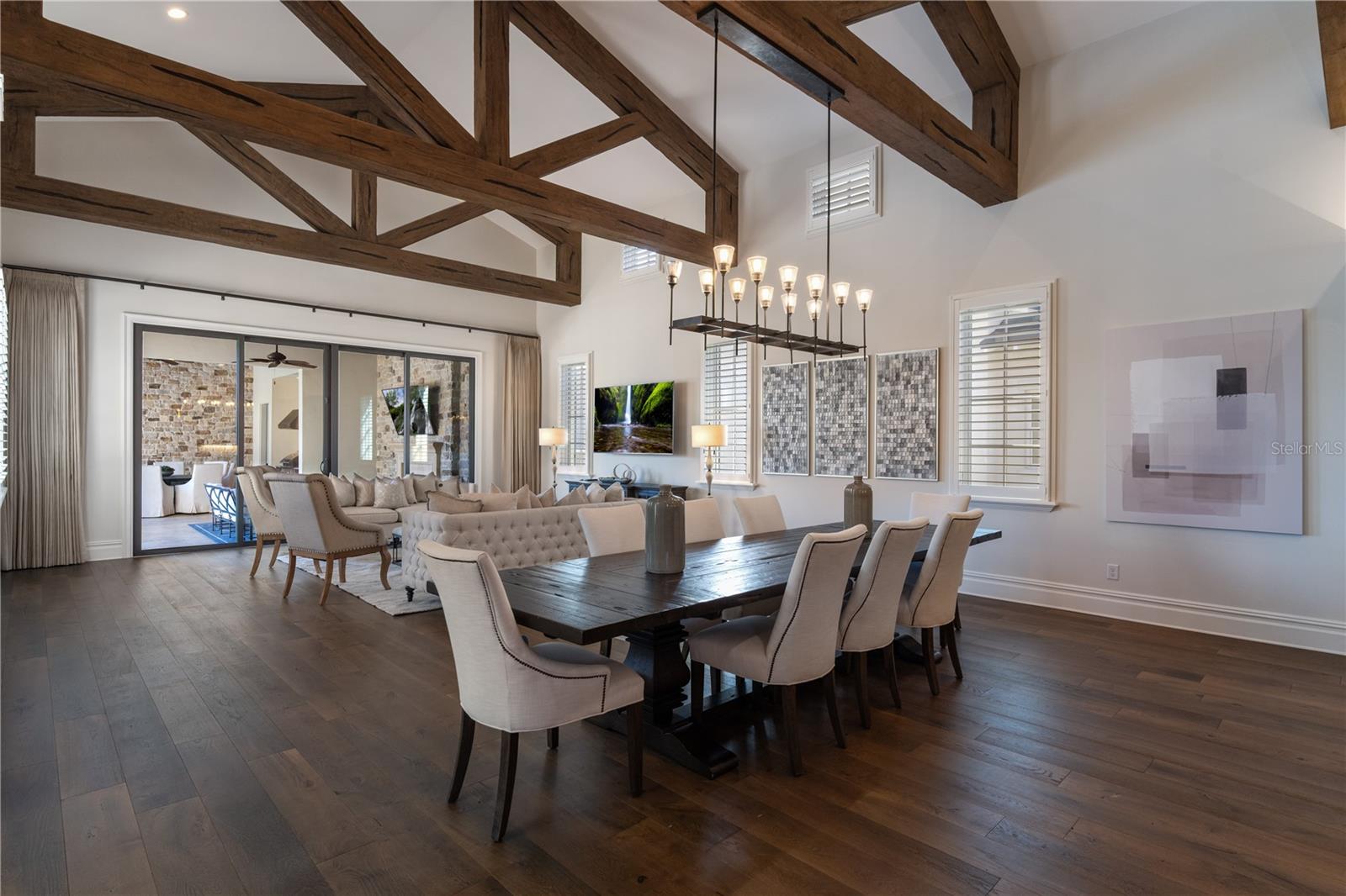 Image 9 of 45 For 10443 Los Feliz Drive