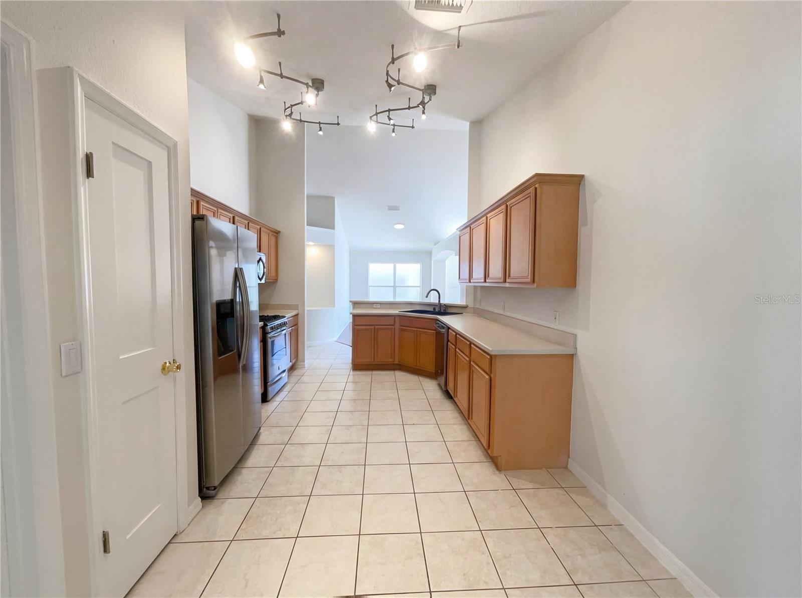 Image 13 of 26 For 18915 Nest Fern Circle