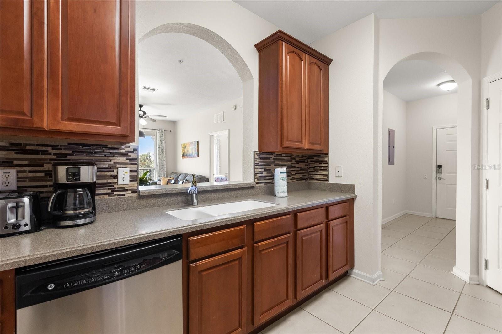 Image 14 of 48 For 4024 Breakview Drive 40304