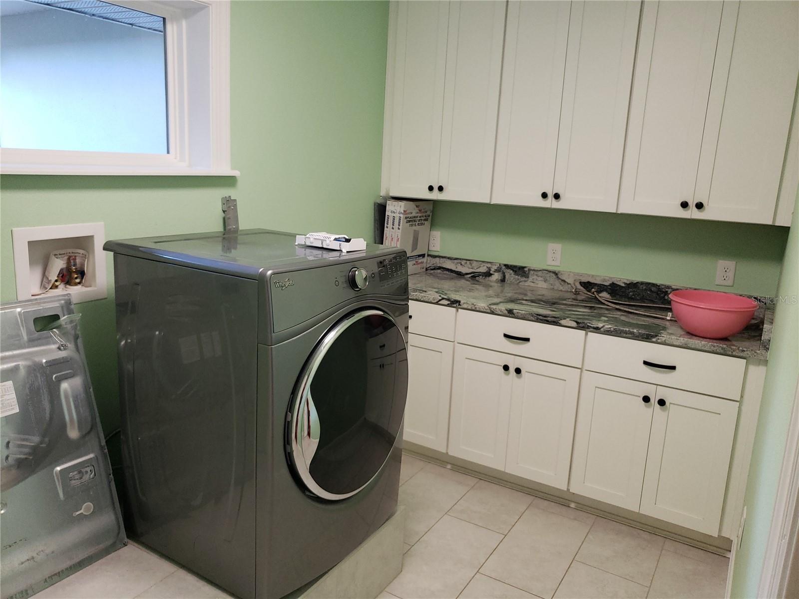 Image 17 of 41 For 851 Minnesota Avenue