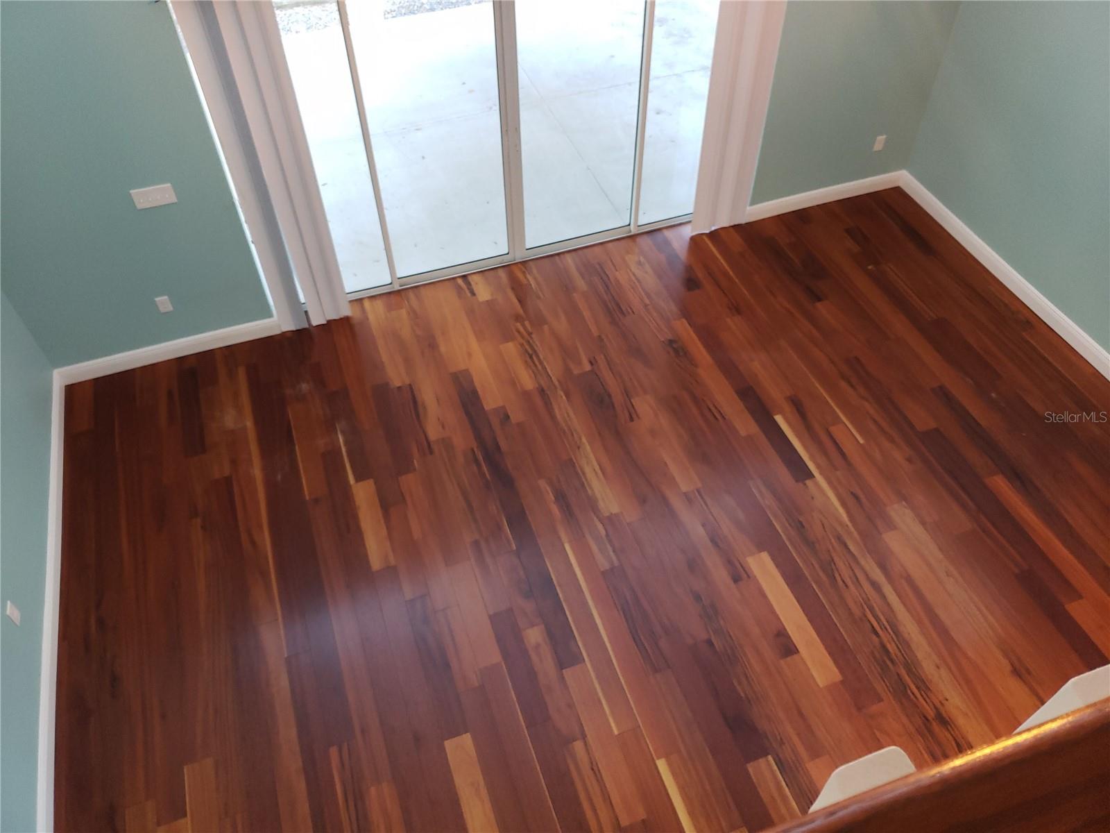 Image 21 of 41 For 851 Minnesota Avenue