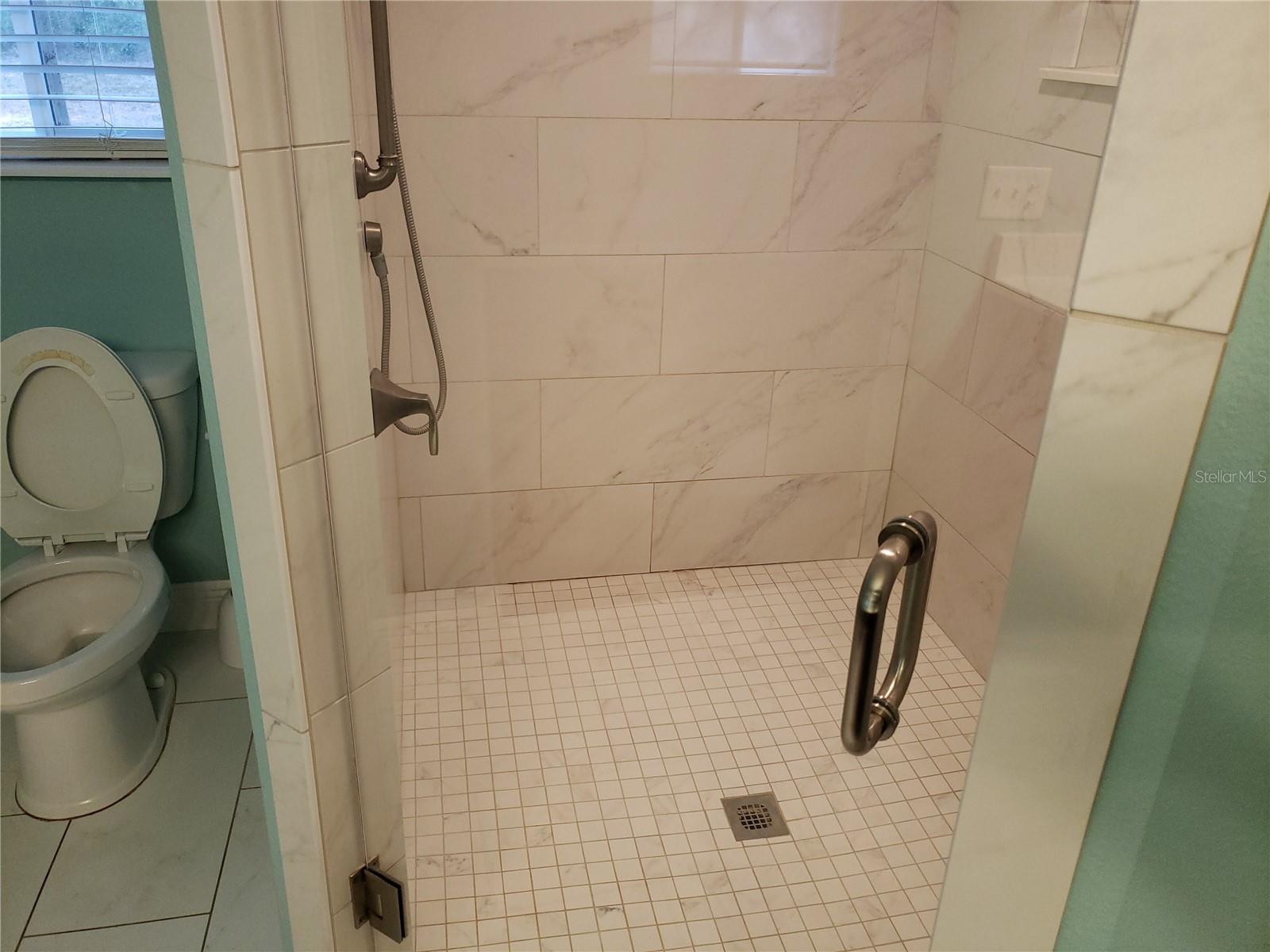 Image 27 of 41 For 851 Minnesota Avenue