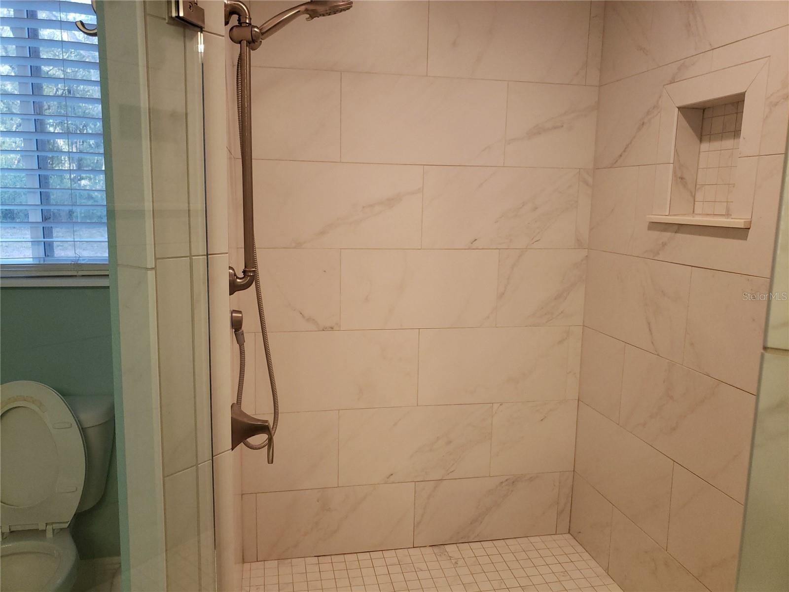 Image 28 of 41 For 851 Minnesota Avenue