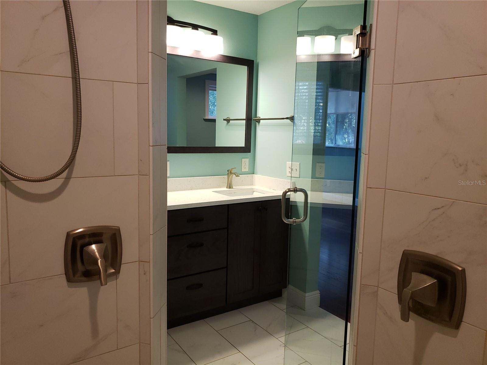 Image 29 of 41 For 851 Minnesota Avenue